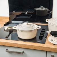 Batterie de cuisine en fonte Marmite pour four hollandais Casserole en émail en fonte Four hollandais couvert en fonte avec couvercle en émail