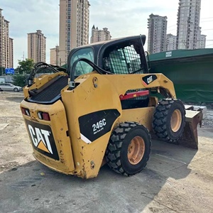 รถตักล้อยาง CAT 246C พร้อมชุดเกียร์ ปั๊ม มอเตอร์ แบริ่ง บุ้งกี๋ อุปกรณ์เสริมสำหรับงานก่อสร้าง มือสอง - Product Image 2