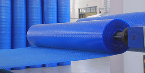 Fabricant de couvertures solaires à bulles pour <span class=keywords><strong>piscine</strong></span>, vente en gros de couvertures solaires pour <span class=keywords><strong>piscine</strong></span>, OEM ODM disponible, <span class=keywords><strong>couverture</strong></span> <span class=keywords><strong>solaire</strong></span> à bulles ronde bleue pour <span class=keywords><strong>piscine</strong></span> - Product Image 4