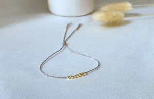 Braccialetto Go2boho in Corda di Seta Rossa con Oro 14k - Gioiello Regolabile in Stile Macramè - Product Image 3