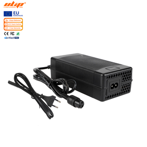 Cargador de Batería de Litio de 54.6V 2A con Conector GX16 de 3 Pines, Enchufe Europeo y Ventilador de Refrigeración para Scooter Eléctrico - Product Image 1