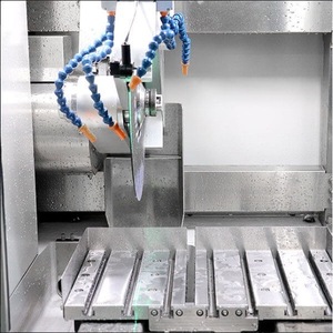 Machine de découpe automatique à disques abrasifs Buehler AbrasiMet L Pro pour le débavurage des métaux, fabrication allemande - Product Image 2