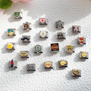 Nouvelle série de bracelets modulaires style italien : Chaîne d'assemblage personnalisable pour un look festif et une touche de personnalité – Accessoire de mode - Product Image 1