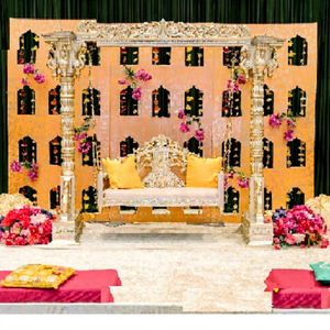 เวทีงานแต่งงานราชสถาน พร้อมชิงช้ารูปนกยูง ตกแต่งเวทีเมห์นดีสุดพิเศษ พร้อมชิงช้าสีสันสดใส - Product Image 1