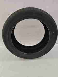 Vente en gros de pneus extérieurs automobiles neufs de haute qualité Mirage 245/45R19 235/50R18 235/45R18 en caoutchouc avec garantie de 5 ans - Product Image 2