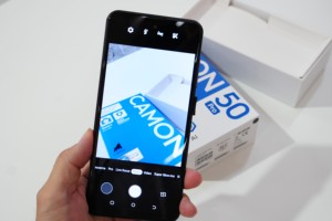 Cover con ventola di raffreddamento per cellulare <span class=keywords><strong>S8</strong></span> <span class=keywords><strong>Ultra</strong></span> Watch 4G Camon 50 Pro - Product Image 1