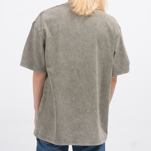 เสื้อยืดผู้ชายสไตล์วินเทจทรงโอเวอร์ไซส์ น้ำหนัก 230 กรัม ล้างสีแบบแอซิดวอช สตรีทแวร์ ฮิปฮอป ผ้าฝ้าย 100% พร้อมโลโก้แบบกำหนดเอง ขายส่ง - Product Image 5