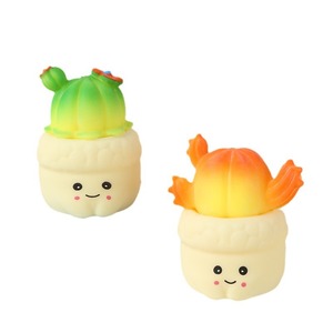 Jouets de décompression à presser en TPR de haute qualité, mini cactus en pot de dessin animé, cadeau promotionnel pour enfants et adultes - Product Image 1