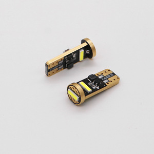 Suministro transfronterizo de luces para automóviles, incluyendo luces de estacionamiento LED T10, luces de matrícula de 3 luces 7020, luces de lectura de techo W5W - Product Image 3
