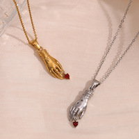 Vente chaude 18K Plaqué Or En Acier Inoxydable Main Pendentif Collier avec Zircon Rouge Vintage Lien Chaîne Collier pour Femmes Bijoux