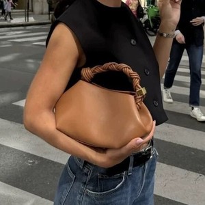 Nuova Collezione 2026: Borsa Geometrica Chic da Donna in <span class=keywords><strong>Ecopelle</strong></span> Premium con Manico in Rattan, Tracolla e Borsa a Spalla - Product Image 2
