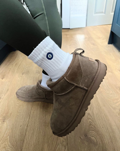 Fabrication <span class=keywords><strong>de</strong></span> chaussettes <span class=keywords><strong>de</strong></span> Pilates brodées <span class=keywords><strong>de</strong></span> conception d'arbre <span class=keywords><strong>de</strong></span> Noël Logo personnalisé Poignées antidérapantes Yoga Danse Ballet Chaussettes blanches Hommes Femmes - Product Image 2
