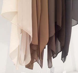 Yomo personnalisé LOGO vente en gros de haute qualité islamique châ<span class=keywords><strong>les</strong></span> plaine <span class=keywords><strong>Georgette</strong></span> femmes musulmanes écharpe foulard bulle lourde en mousseline de soie Hijab - Product Image 4