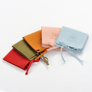 <span class=keywords><strong>Pochette</strong></span> à Bijoux Plate en Velours GLAMPKG avec Logo Personnalisé, <span class=keywords><strong>Pochette</strong></span> Colorée en Microfibre pour Colliers, Bracelets <span class=keywords><strong>et</strong></span> Bagues avec Lien - Product Image 6