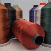 Fil à coudre en polyester 150D/3 à faible rétrécissement, résistant à l'abrasion, haute ténacité, couleur rouge