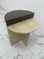Table basse moderne en travertin et contreplaqué peint pour salon