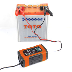 Caricabatterie per Auto e Moto 12V 6A, Caricatore Automatico a Impulsi per Batterie al Piombo-Acido <span class=keywords><strong>12</strong></span> <span class=keywords><strong>Volt</strong></span> VRLA GEL AGM SLA - Product Image 5