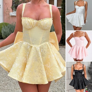 <span class=keywords><strong>Robe</strong></span> Corset Jacquard Jaune et Noir Été Élégante Courte <span class=keywords><strong>Patineuse</strong></span> à Bretelles Fines avec Nœud sans Manches pour Soirée <span class=keywords><strong>Femme</strong></span> - Product Image 2