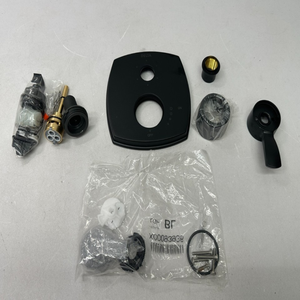 Excellent rapport qualité-prix <span class=keywords><strong>Stryke</strong></span> 17 Trim W avec diviseur intégré à 6 fonctions Noir mat T27976-BLLHD - Product Image 1