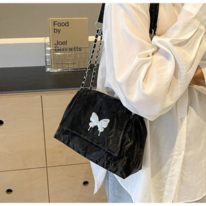 Bolso Tote de Gran Capacidad para Mujer 2026, con Elemento de Mariposa, Dos Correas, para Llevar al Hombro o Cruzado, Ideal para Viajes Urbanos - Product Image 4