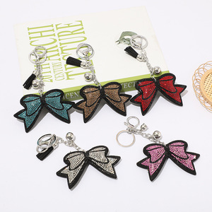 Moda franela <span class=keywords><strong>Cristal</strong></span> Diamantes <span class=keywords><strong>de</strong></span> imitación arco llaveros arco borla llavero alegría arco llavero regalo brillo para niñas Bling llaveros - Product Image 1