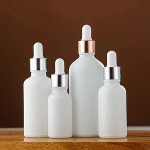 Flacon compte-gouttes vide de luxe de 2oz 10ml 30 ml 50ml 100ml d'huile essentielle d'oeil de sérum en verre blanc mat avec couvercle à vis en or pipette - Product Image 2