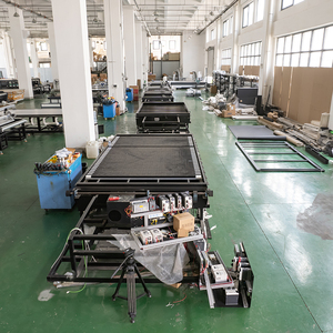 Caja de Correo Personalizada TC con Impresión de Logotipo, Máquina de Corte de Cartón Corrugado, Embalaje Reciclable para Envío de Ropa - Product Image 5