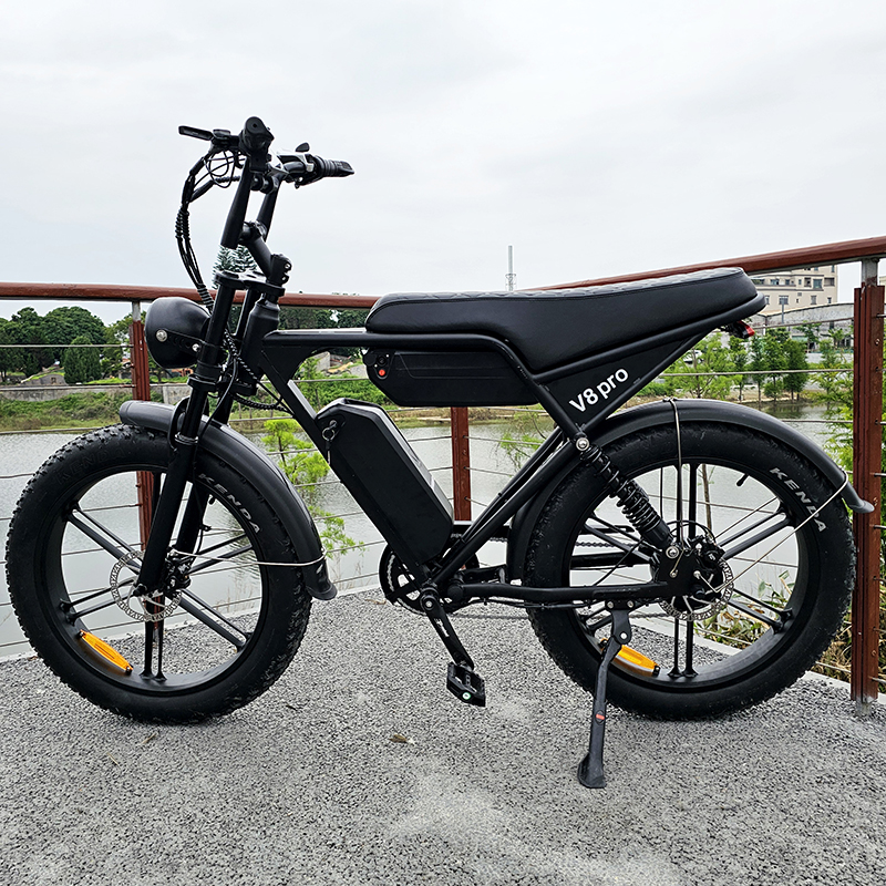 新型 V8 電動バイク モペット 750W 48V15Ah 原動機付自転車
