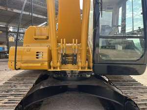 รถขุด 320C รุ่นปี 2024 สภาพดีเยี่ยม ใช้งานได้ พร้อมห้องโดยสารที่สะดวกสบาย เครื่องยนต์ กล่องเกียร์ และปั๊มที่มีประสิทธิภาพสูง - Product Image 2