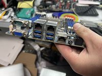 GIGABYTE MU71-SU0 Intel C621 Server Motherboard LGA 3647 Single Socket untuk Xeon Scalable Generasi 1/2 & Xeon W-3200 CPU ATX