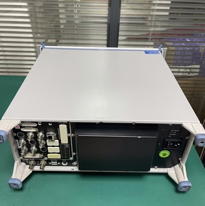 เครื่องวิเคราะห์การทดสอบ EMI รุ่น ESU26 ของ Rohde and Schwarz ช่วงความถี่ 20 Hz ถึง 26.5 GHz ผ่านการทดสอบและปรับเทียบในสภาพการทำงาน - Product Image 5