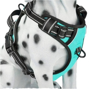 Harnais de luxe anti-traction pour chien et chat, réfléchissant avant/arrière, avec 2 attaches, poignée de contrôle facile, gilet réglable en polyester doux pour animaux de compagnie, taille moyenne/grande - Product Image 3