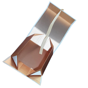Custom logo <b>printing</b> on paper, rigid cardboard, clothing and footwear <b>packaging</b>, ribbons, magnetic closure, folding gift boxes - Product Image 2