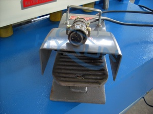 Hyrun <span class=keywords><strong>CNC</strong></span> điều khiển điện chém cắt cho chính xác cắt kim loại lõi thành phần động cơ 3kw điện đa điện áp - Product Image 6