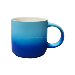 Taza de Cerámica de 11 oz al por Mayor, Taza de Sublimación con Revestimiento de Color Degradado y Tacto Suave - Product Image 3