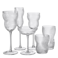 Samyo 170ml handgeblazen kristallen geribbelde onregelmatige kelkglazen, op maat gemaakte gepersonaliseerde champagneglazen voor hotel & restaurant