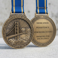 Médaille de fin de course en alliage de zinc moulé sous pression, avec relief 3D et finition laiton antique, pour événements sportifs urbains, vente en gros