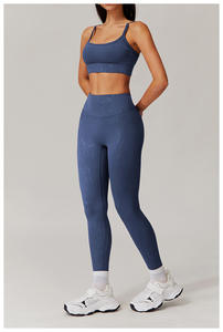 Ropa deportiva para gimnasio, ropa de Yoga, ropa de gimnasio, ropa de entrenamiento, conjunto de ropa deportiva con estampado dorado sin costuras para mujer - Product Image 4