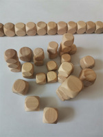 Dés en bois gravés au laser personnalisés de 10 mm, 12 mm, 16 mm, dés carrés pour jeux de rôle, dés personnalisés avec lettres de l'alphabet anglais