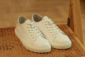 Chaussures formelles d'affaires de luxe Baskets blanches en cuir pour hommes Chaussures de marche - Product Image 5