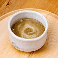 Poudre de thé vert Hojicha pur torréfié à faible amertume pour les lattes, les smoothies, les gâteaux, la crème glacée et les boissons au thé maison
