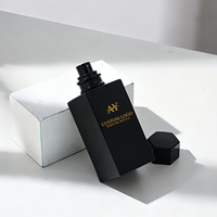 Vente en gros de flacons de parfum en verre vides de luxe, noir mat, carrés, 30 ml, 50 ml, 100 ml, de haute qualité, logo personnalisé, vaporisateur à pompe