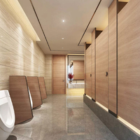 Toilettes modulaires compactes en HPL au design moderne et élégant, populaires pour les espaces commerciaux, en panneaux HPL imperméables, pour salles de sport et douches.