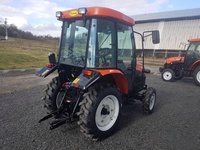 YTO 35PS Traktor YTO-SG354 YTO-SG354C Kompaktes Landwirtschaftsgerät für Obstgartenbearbeitung und Feldarbeit mit Anbaugeräten zum Verkauf
