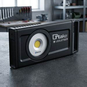 Ttake Construction Site <b>Spotlight</b> with 4500 Lumens High Intensity LED 1740g Heavy Duty 1.25h Autonomy - Product Image 2