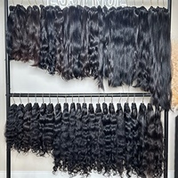 Lots de Cheveux Humains Bruts 100% Non Transformés, Cuticules Alignées, Cheveux Indiens Bouclés Bruts, Fournisseur en Gros d'Extensions de Cheveux Humains