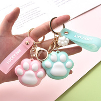 Bestseller Anime Cartoon Katzenpfote PVC-Material Modischer Schlüsselanhänger Puppe Damenschmuck Geschenk Handykette