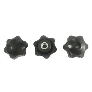 Boutons de serrage manuels en forme d'étoile avec tête en caoutchouc, inserts à filetage métrique, finition phosphate noire, pour fixation d'équipement et réglage flottant - Product Image 4
