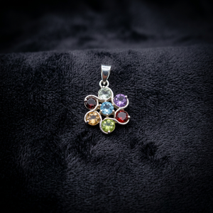 Pendentif vintage Ramavati Gems 7 chakras en argent sterling 925 plaqué or avec pierres précieuses naturelles, orné de diamants et de perles - Product Image 3