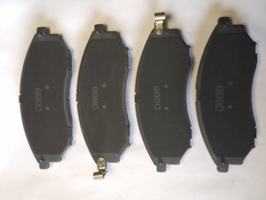 Pastillas de freno semimetálicas duraderas para piezas de automóviles: embalaje de marca y rendimiento confiable para <span class=keywords><strong>Toyota</strong></span> <span class=keywords><strong>Corolla</strong></span> <span class=keywords><strong>2023</strong></span> Chery Tiggo T11 - Product Image 3